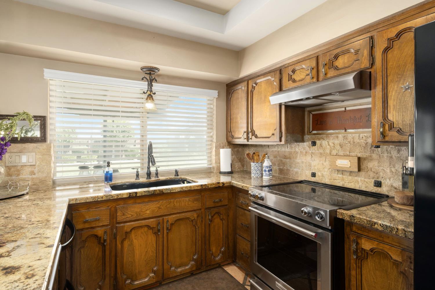 Selma, California, 93662, United States, 3 Bedrooms Bedrooms, ,3 BathroomsBathrooms,Residential,Active,2052138