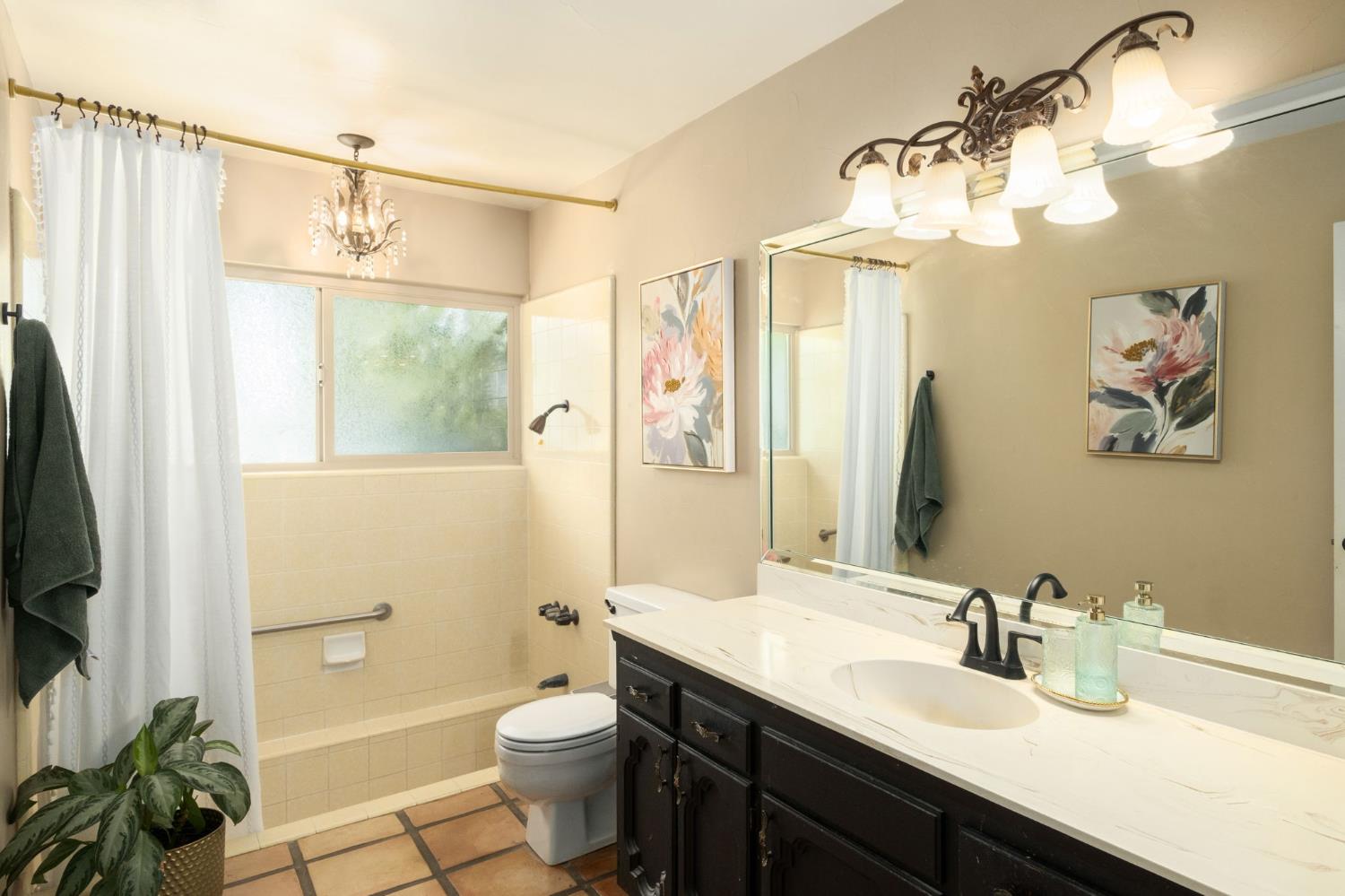 Selma, California, 93662, United States, 3 Bedrooms Bedrooms, ,3 BathroomsBathrooms,Residential,Active,2052138