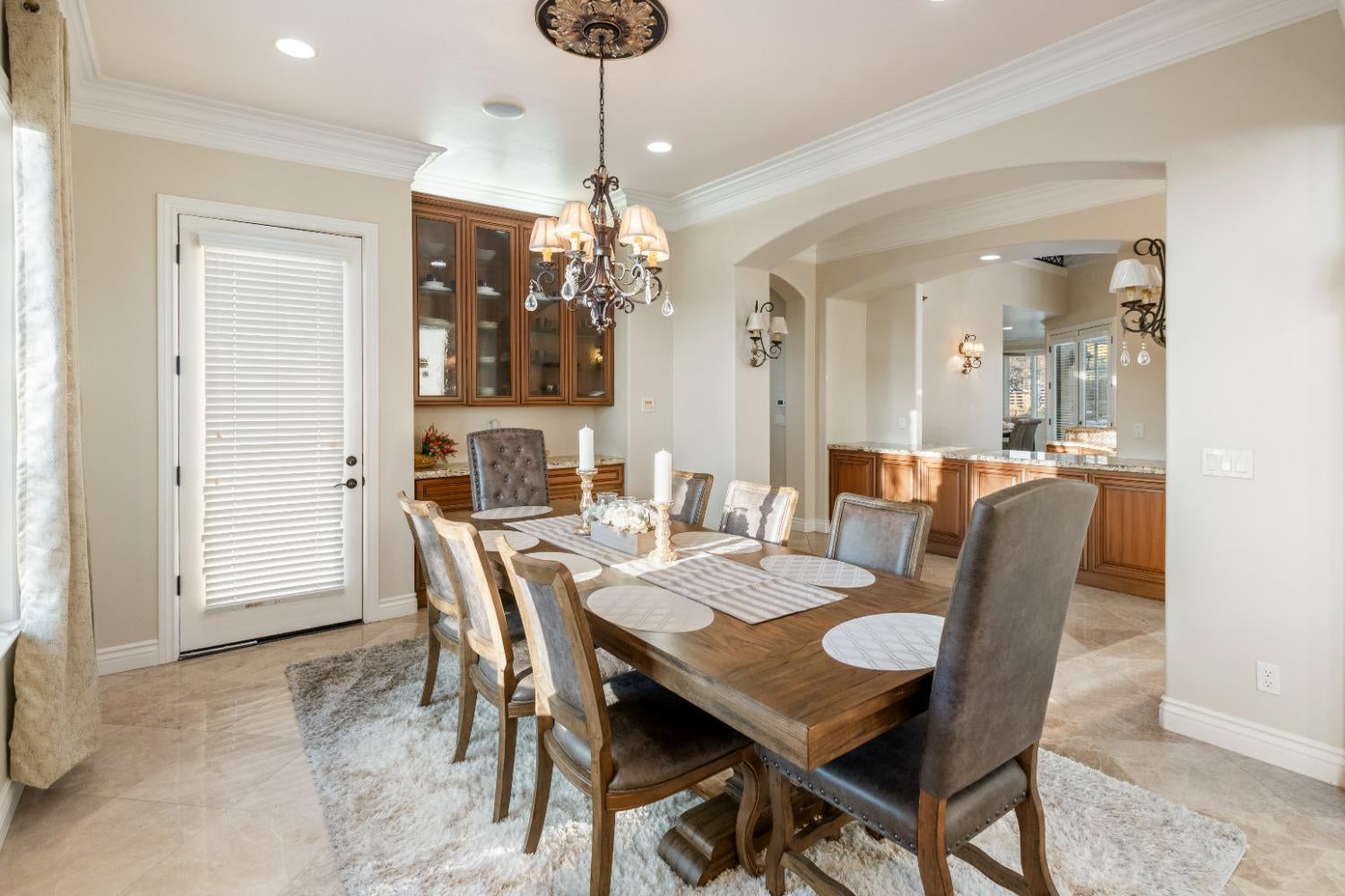 Friant, California, 93626, United States, 7 Bedrooms Bedrooms, ,7 BathroomsBathrooms,Residential,Active,1952490