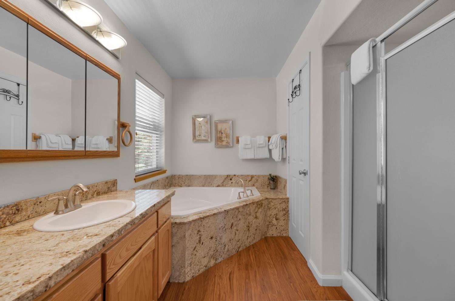 Lakeshore, California, 93634, United States, 3 Bedrooms Bedrooms, ,3 BathroomsBathrooms,Residential,Active,1844543