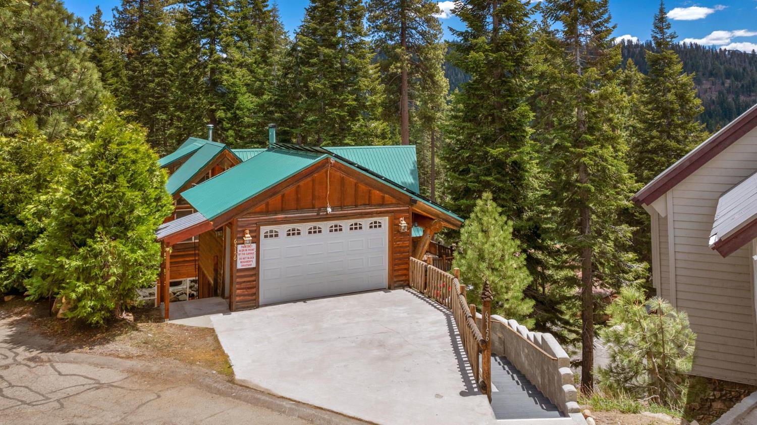 Lakeshore, California, 93634, United States, 3 Bedrooms Bedrooms, ,3 BathroomsBathrooms,Residential,Active,1844543