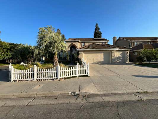 1711 E DESERT ISLAND DR, FRESNO, CA 93730 - Image 1