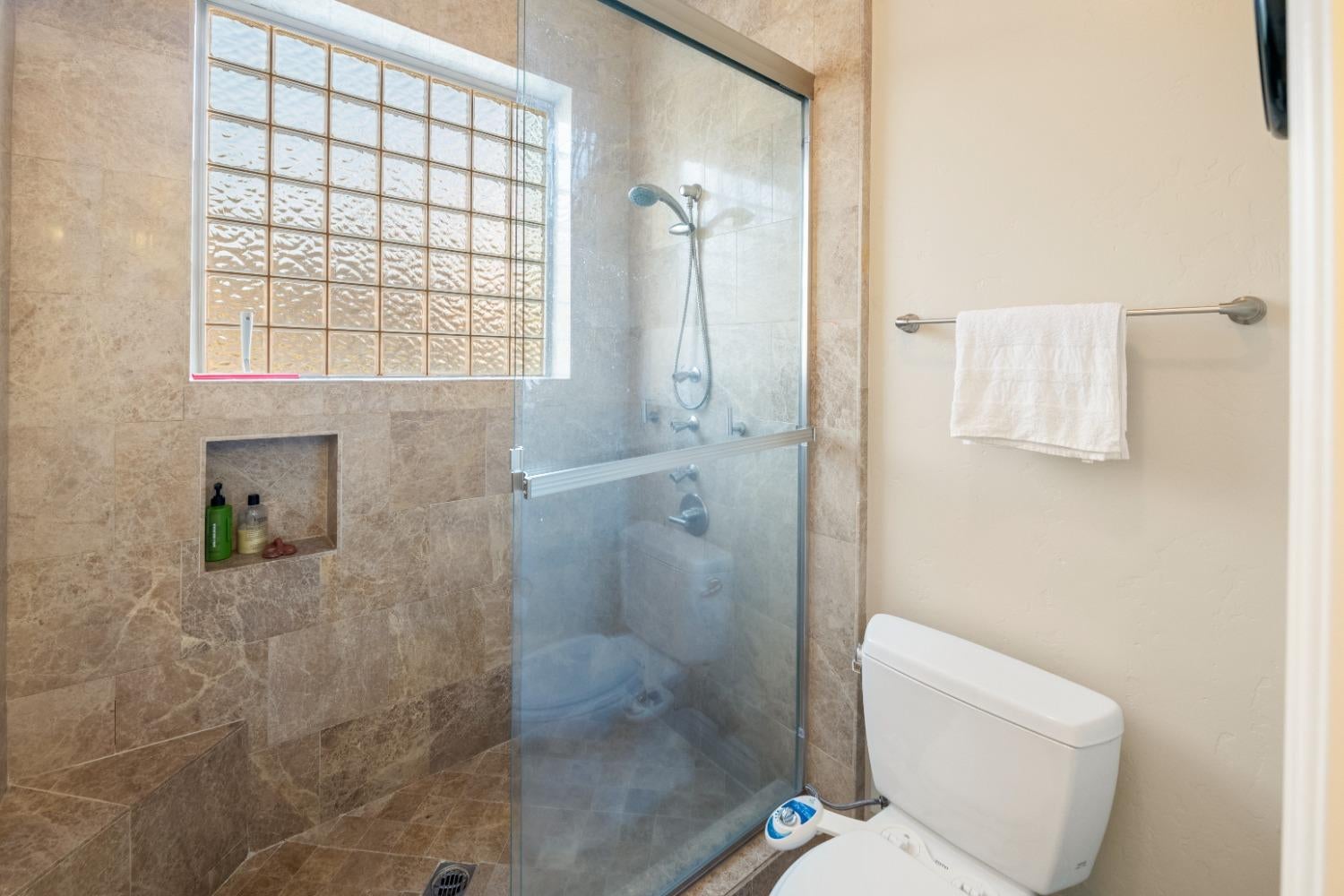 Friant, California, 93626, United States, 7 Bedrooms Bedrooms, ,7 BathroomsBathrooms,Residential,Active,1952490