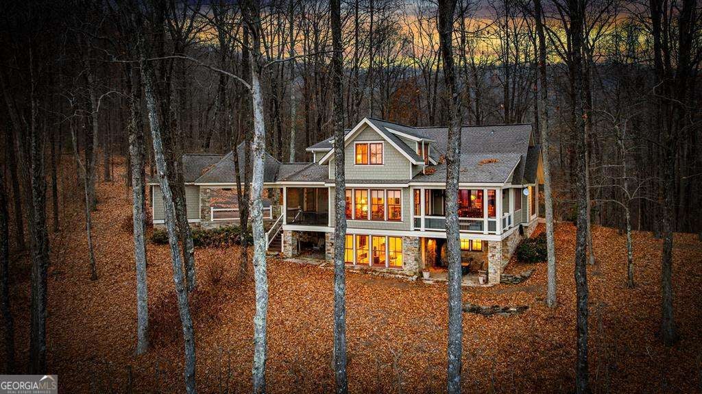 Murphy, North Carolina, 28906, United States, 5 Bedrooms Bedrooms, ,6 BathroomsBathrooms,Residential,Active,2001080