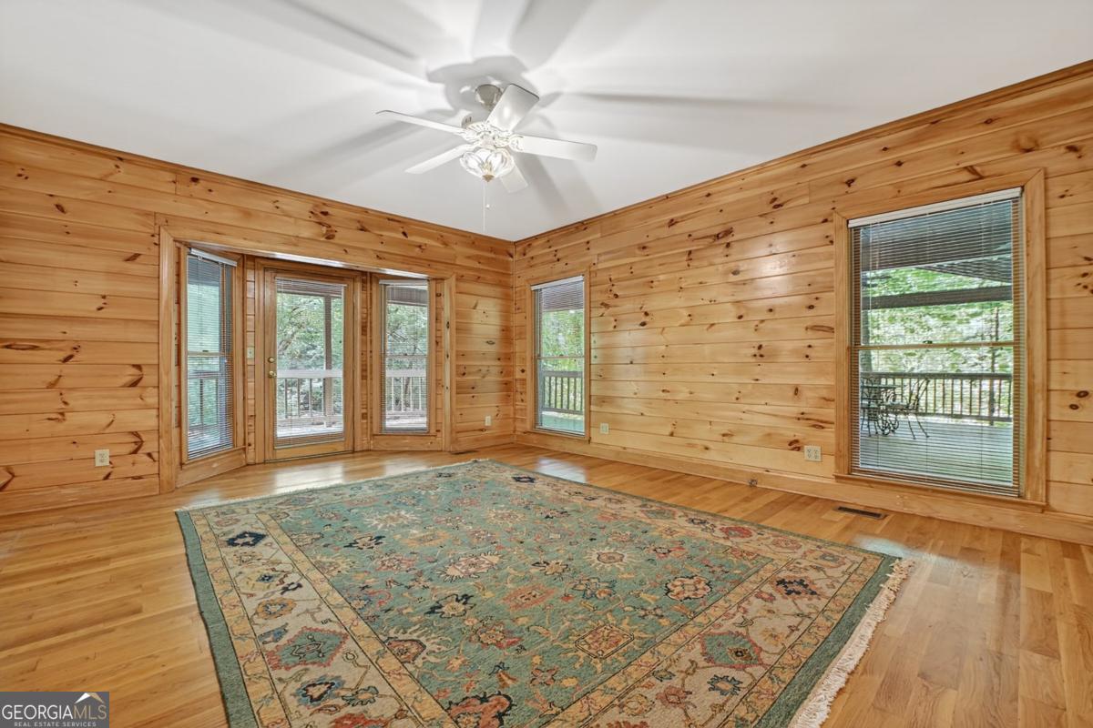 Ellijay, Georgia, 30536, United States, 3 Bedrooms Bedrooms, ,5 BathroomsBathrooms,Residential,Active,1929666