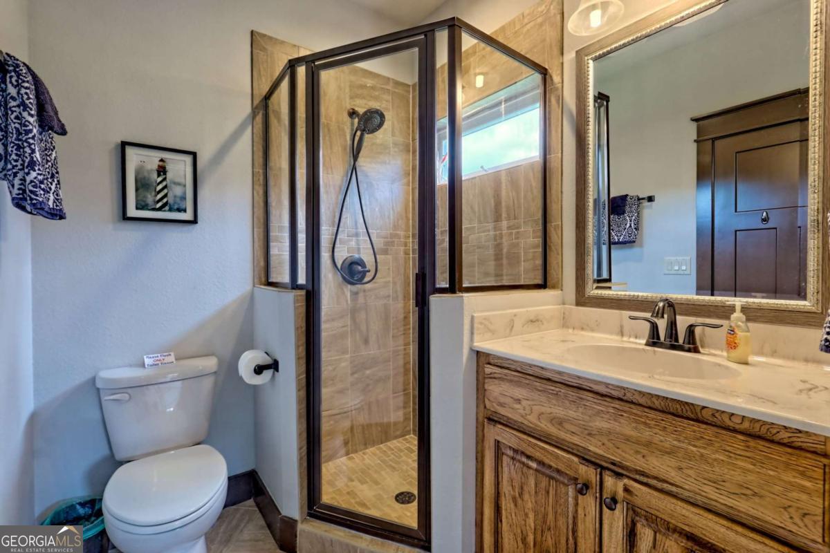 Hiawassee, Georgia, 30546, United States, 2 Bedrooms Bedrooms, ,3 BathroomsBathrooms,Residential,Active,1914779