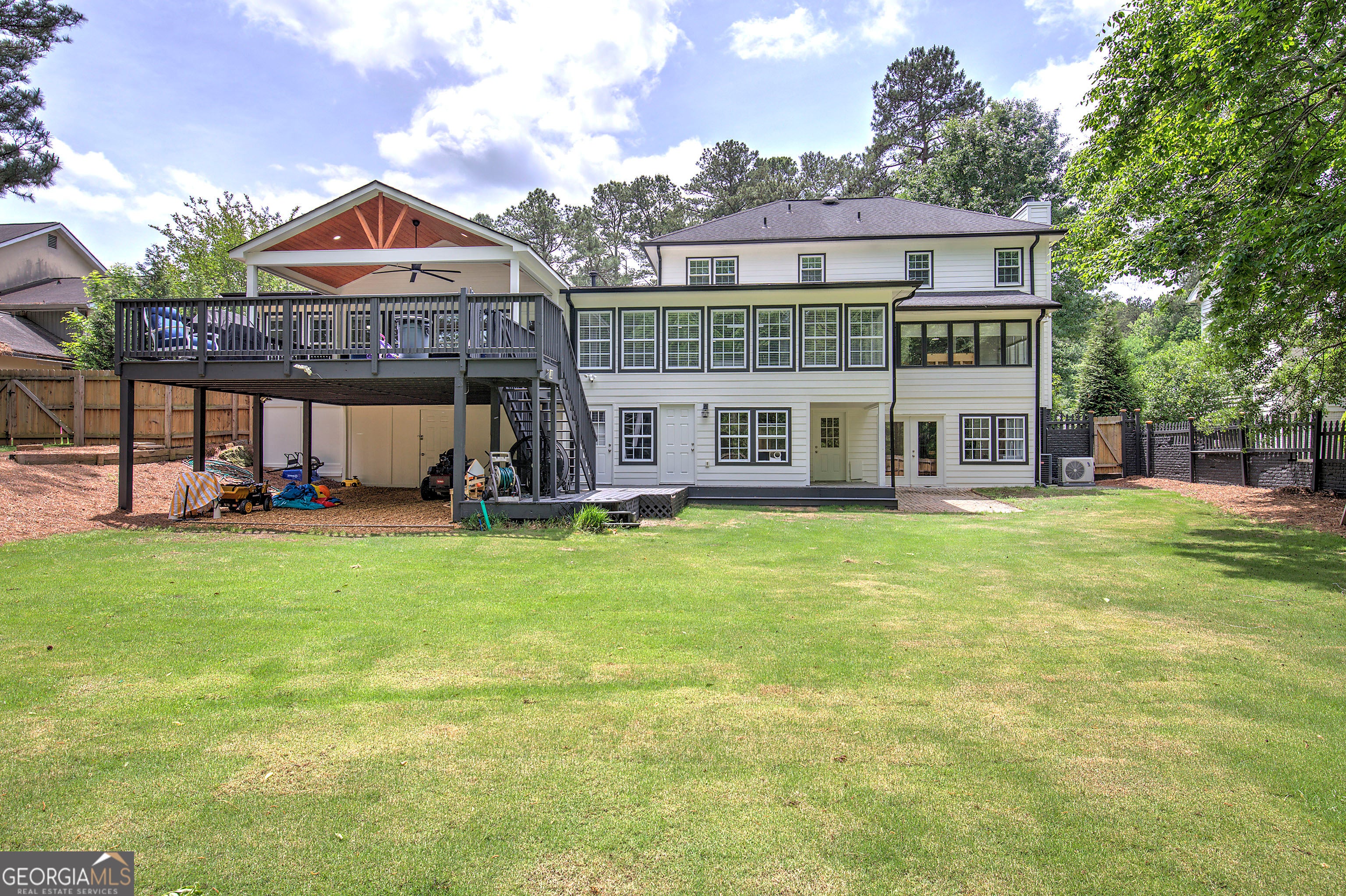 Marietta, Georgia, 30068, United States, 6 Bedrooms Bedrooms, ,5 BathroomsBathrooms,Residential,Active,2044581