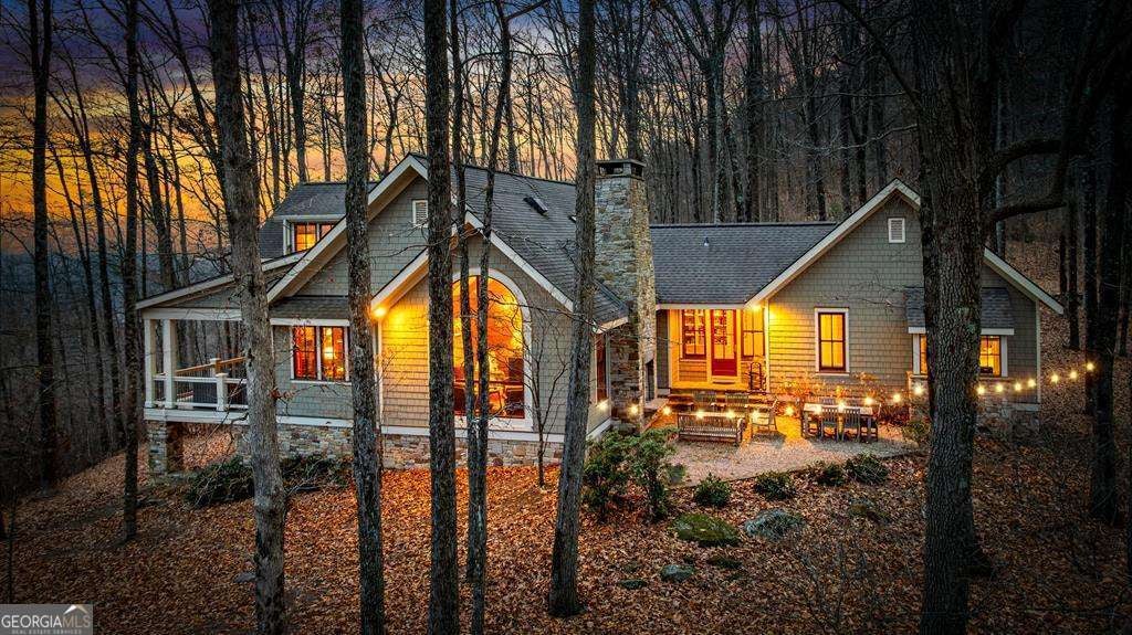 Murphy, North Carolina, 28906, United States, 5 Bedrooms Bedrooms, ,6 BathroomsBathrooms,Residential,Active,2001080