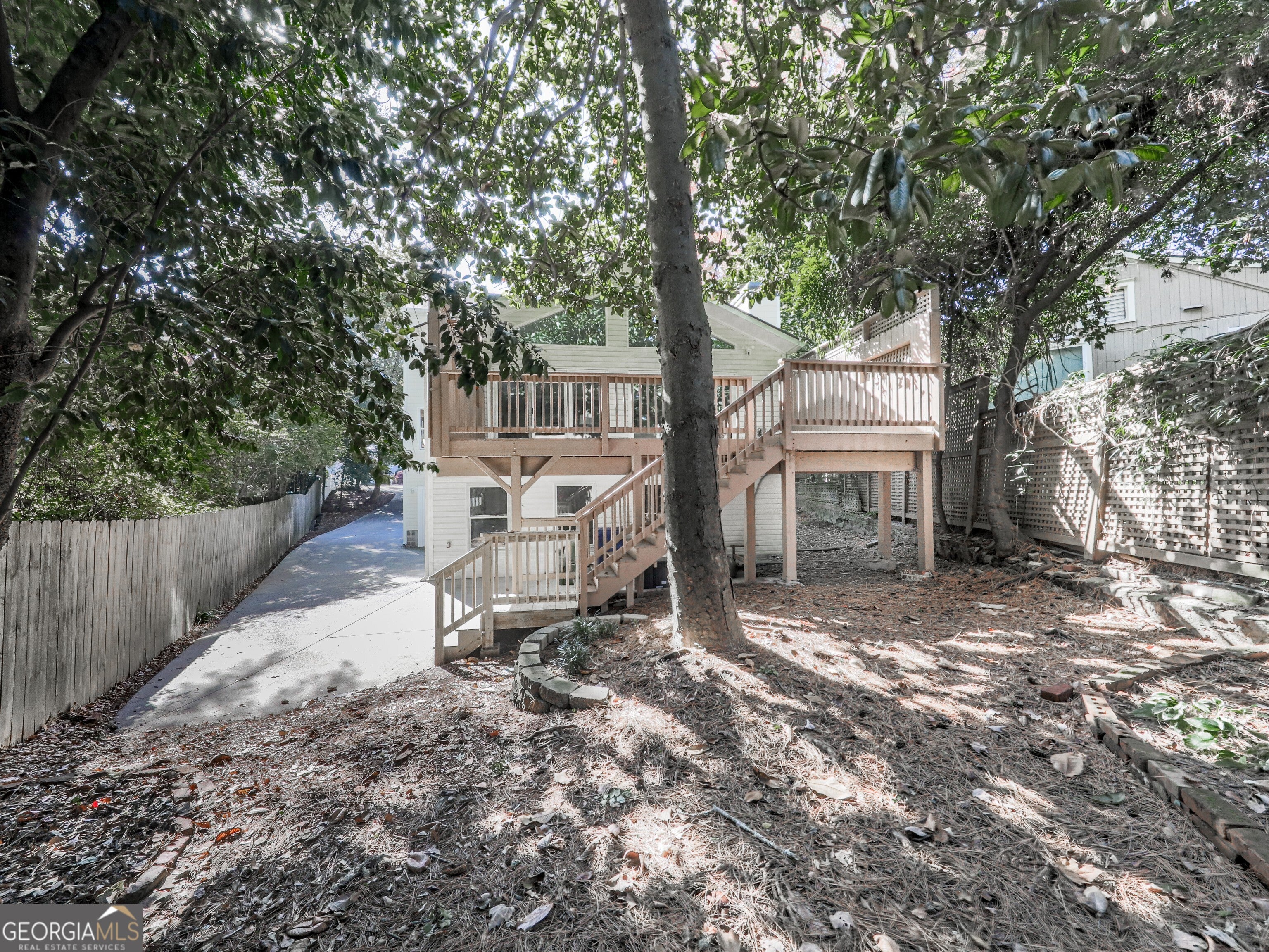 Atlanta, Georgia, 30305, United States, 5 Bedrooms Bedrooms, ,6 BathroomsBathrooms,Residential,Active,1988420