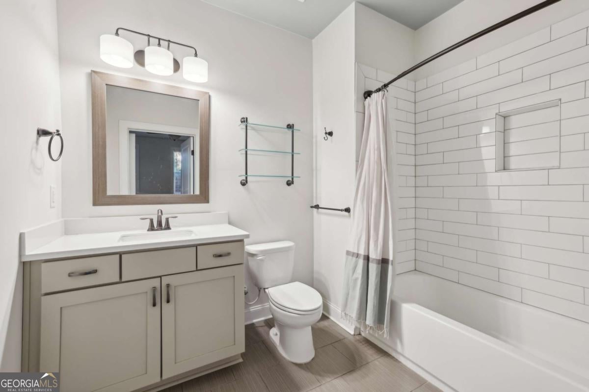 Alpharetta, Georgia, 30009, United States, 3 Bedrooms Bedrooms, ,4 BathroomsBathrooms,Residential,Active,1899885