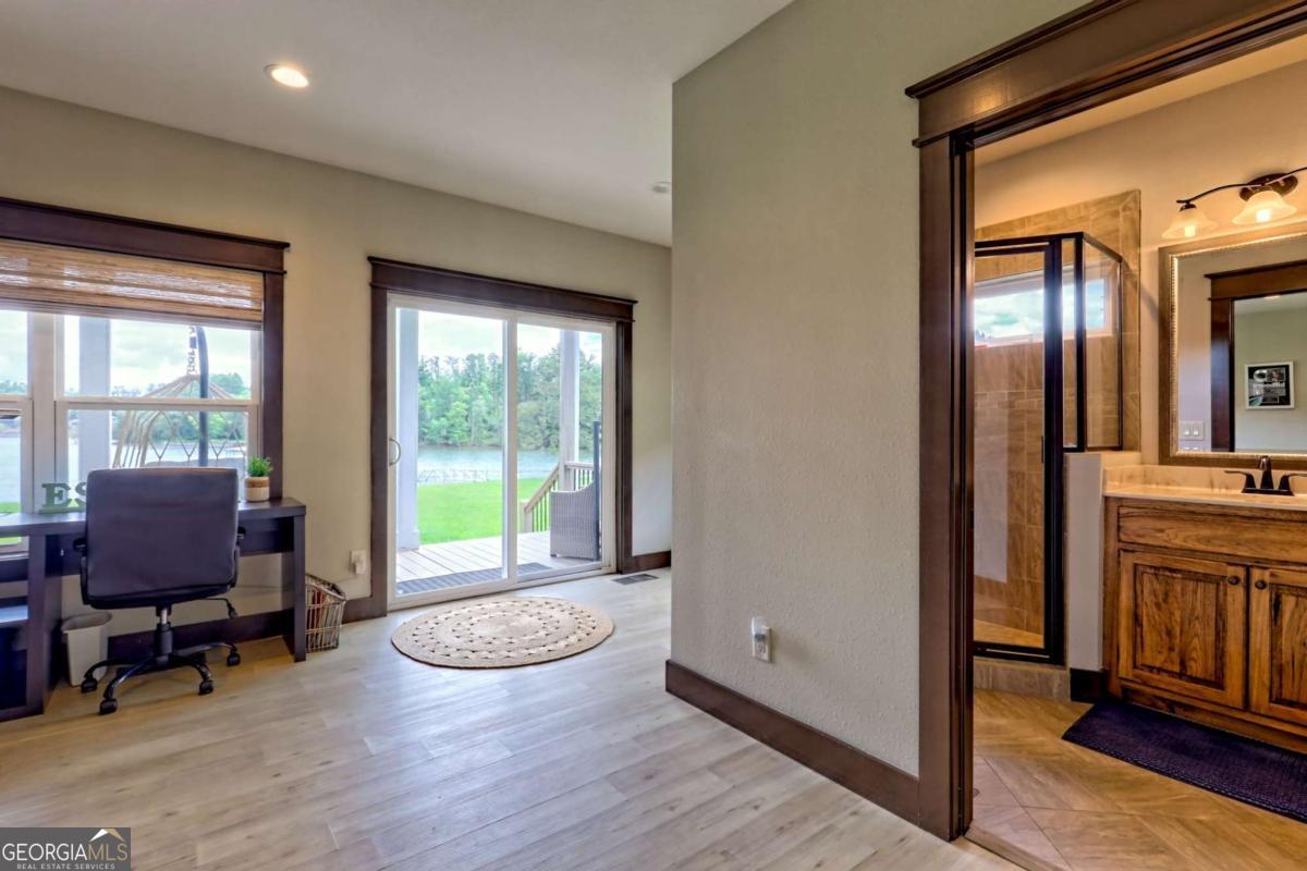 Hiawassee, Georgia, 30546, United States, 2 Bedrooms Bedrooms, ,3 BathroomsBathrooms,Residential,Active,1914779