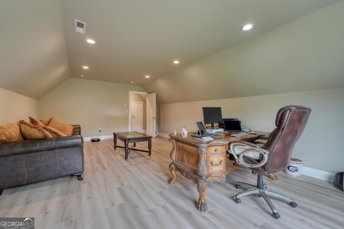 Blairsville, Georgia, 30512, United States, ,4 BathroomsBathrooms,Residential,Active,1852664