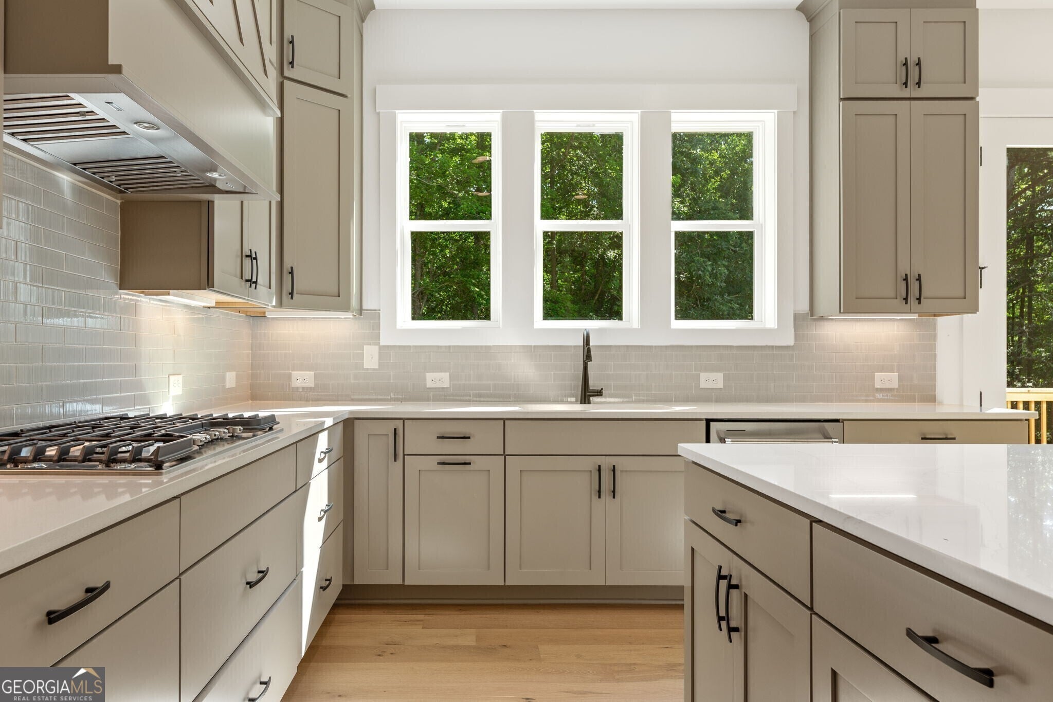 Gainesville, Georgia, 30506, United States, 4 Bedrooms Bedrooms, ,4 BathroomsBathrooms,Residential,Active,2007310