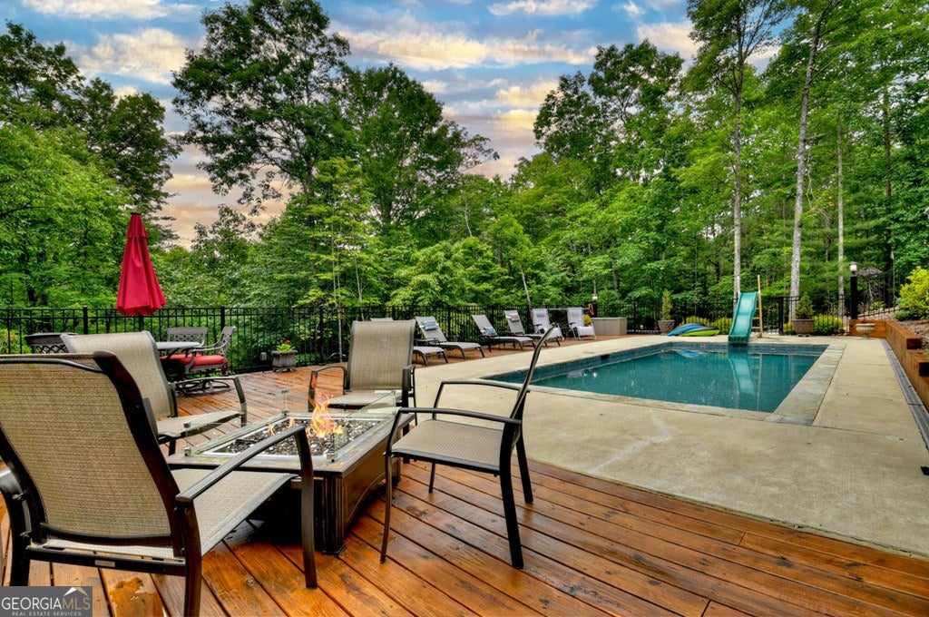 Morganton, Georgia, 30560, United States, 4 Bedrooms Bedrooms, ,6 BathroomsBathrooms,Residential,Active,1945076