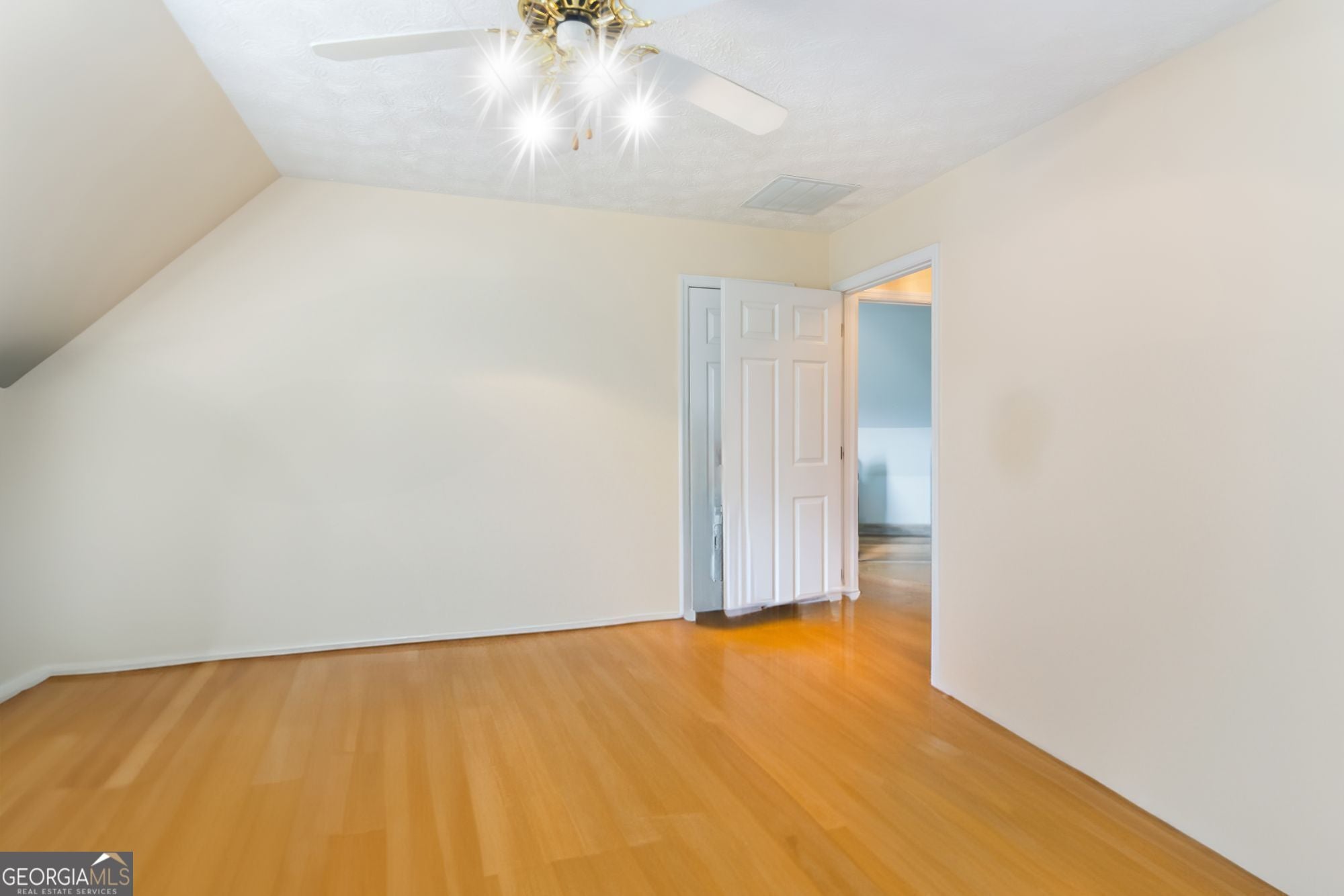 Blairsville, Georgia, 30512, United States, ,4 BathroomsBathrooms,Residential,Active,1704083
