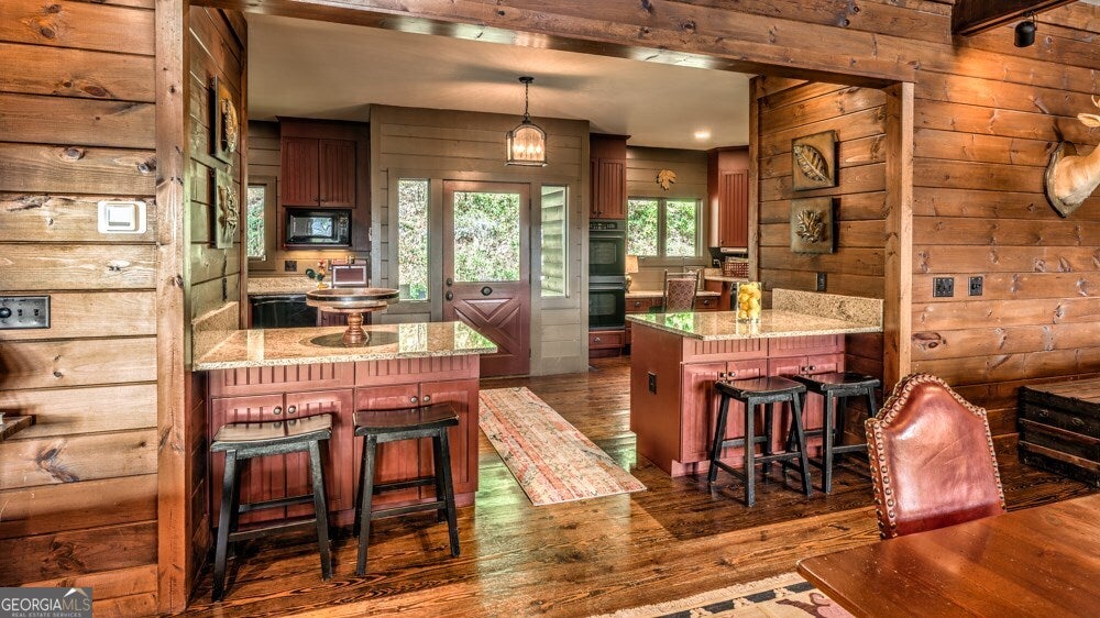 Ellijay, Georgia, 30536, United States, 6 Bedrooms Bedrooms, ,5 BathroomsBathrooms,Residential,Active,1936401