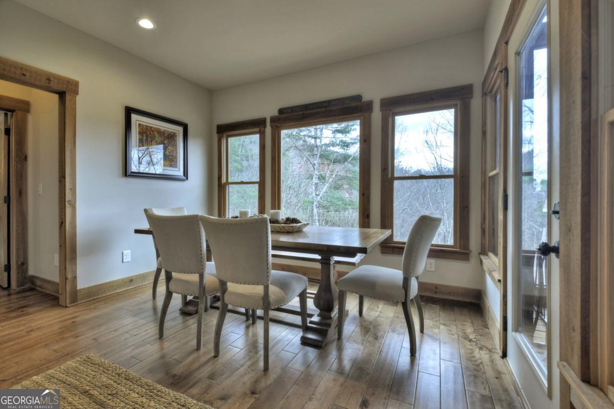 Ellijay, Georgia, 30540, United States, 5 Bedrooms Bedrooms, ,4 BathroomsBathrooms,Residential,Active,1954017