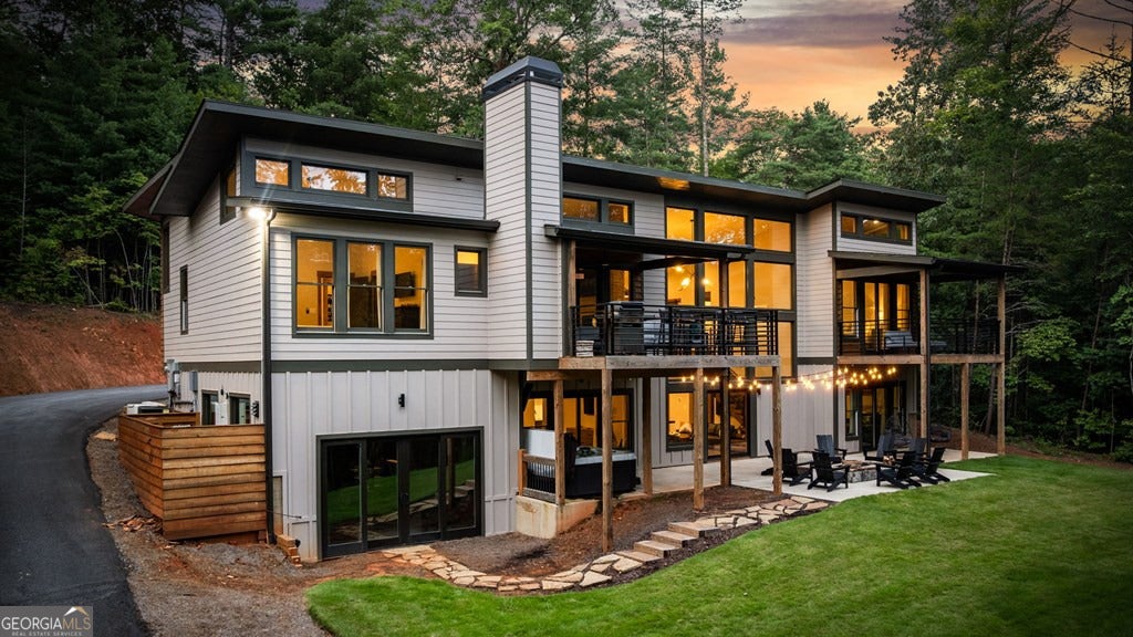 Ellijay, Georgia, 30540, United States, 5 Bedrooms Bedrooms, ,6 BathroomsBathrooms,Residential,Active,1919053