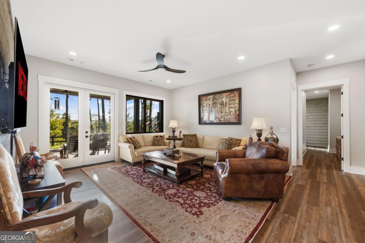 Ellijay, Georgia, 30536, United States, 3 Bedrooms Bedrooms, ,4 BathroomsBathrooms,Residential,Active,1968415