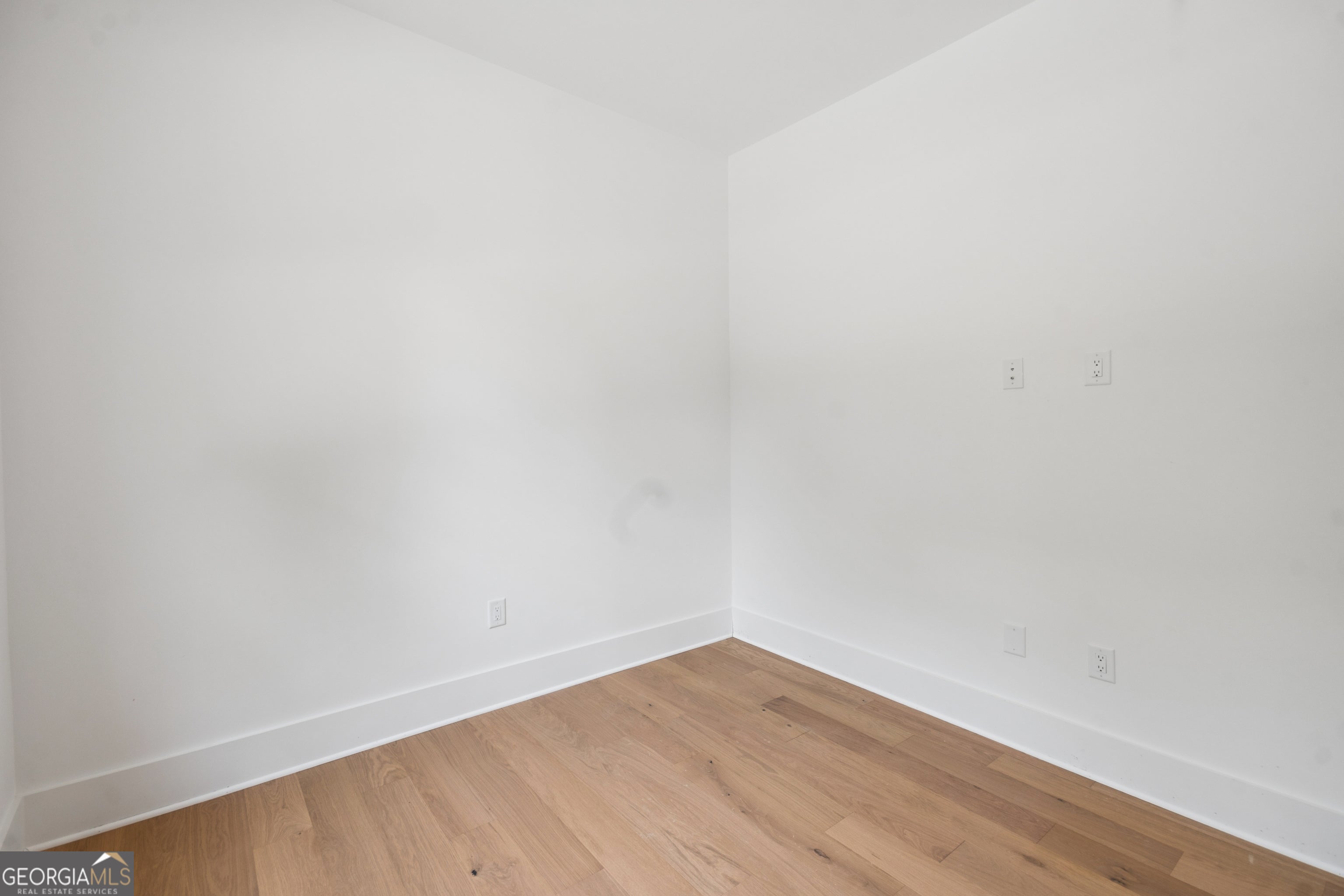 Alpharetta, Georgia, 30022, United States, 5 Bedrooms Bedrooms, ,4 BathroomsBathrooms,Residential,Active,2044146