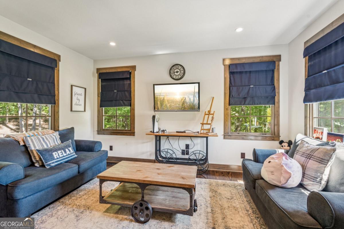 Ellijay, Georgia, 30536, United States, 3 Bedrooms Bedrooms, ,4 BathroomsBathrooms,Residential,Active,1929422