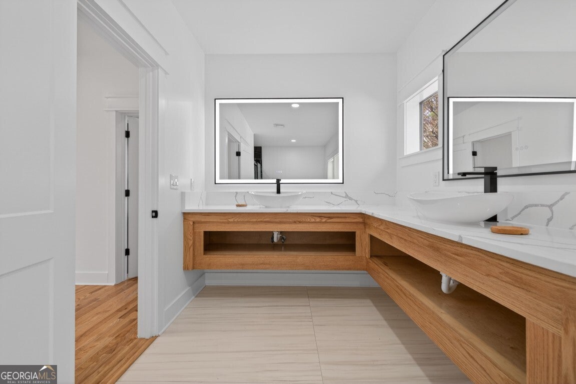 Norcross, Georgia, 30071, United States, 6 Bedrooms Bedrooms, ,5 BathroomsBathrooms,Residential,Active,2009837