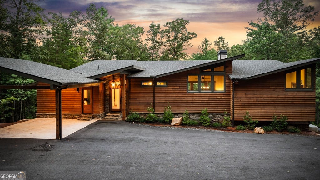 Ellijay, Georgia, 30540, United States, 5 Bedrooms Bedrooms, ,6 BathroomsBathrooms,Residential,Active,1919053