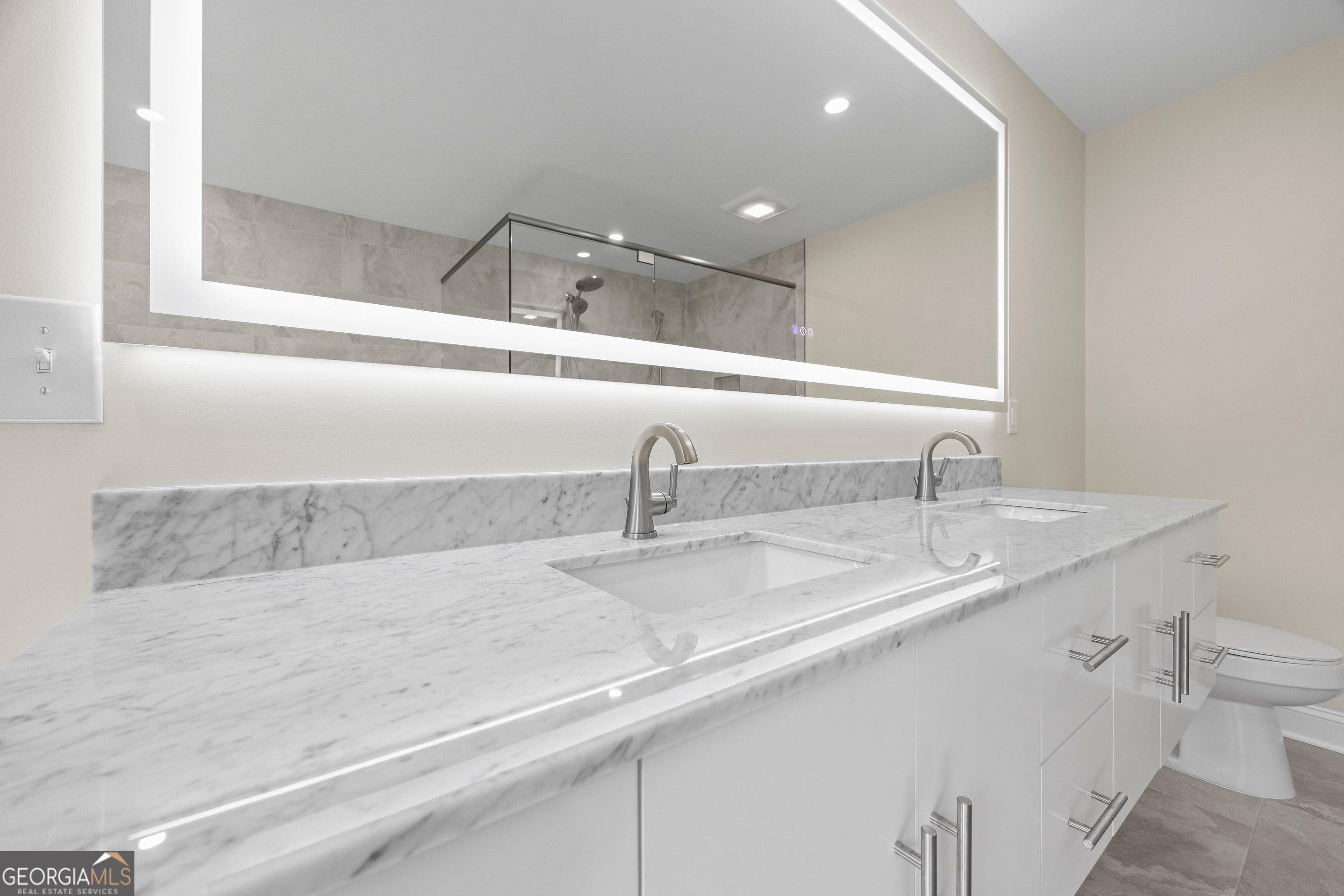 Martin, Georgia, 30557, United States, 6 Bedrooms Bedrooms, ,5 BathroomsBathrooms,Residential,Active,1964253