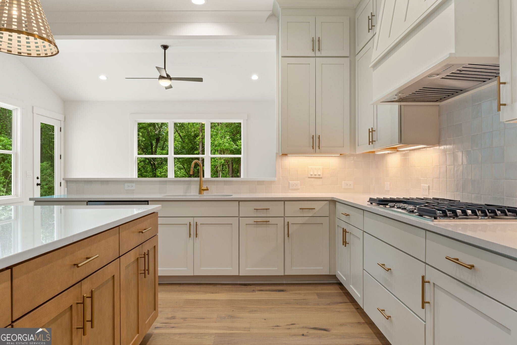 Gainesville, Georgia, 30506, United States, 4 Bedrooms Bedrooms, ,4 BathroomsBathrooms,Residential,Active,1993929