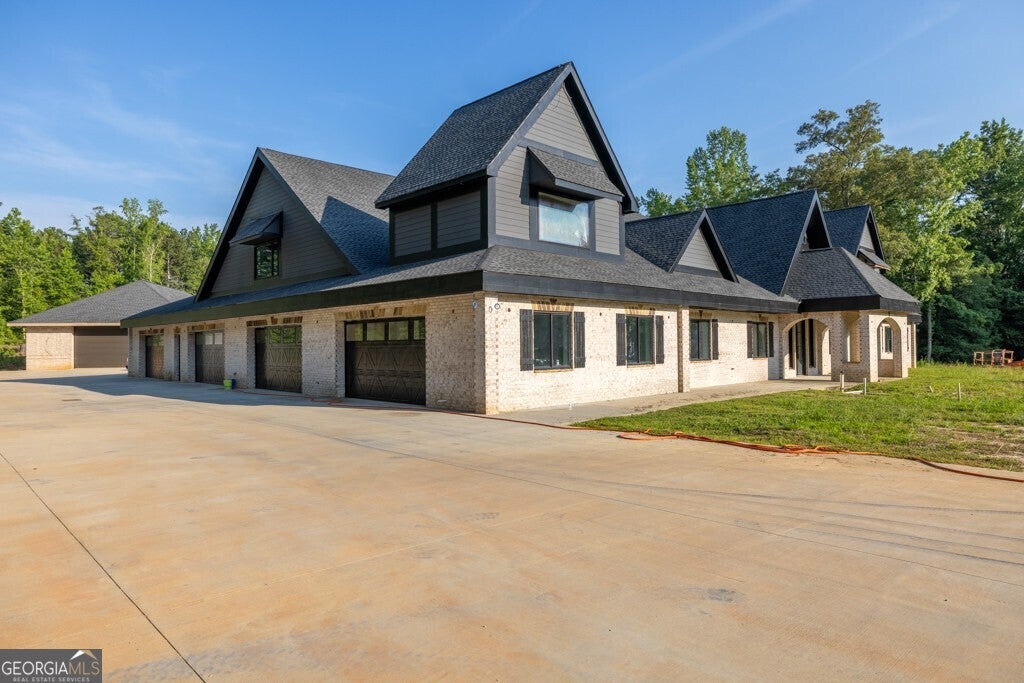 Loganville, Georgia, 30052, United States, 9 Bedrooms Bedrooms, ,10 BathroomsBathrooms,Residential,Active,1987263