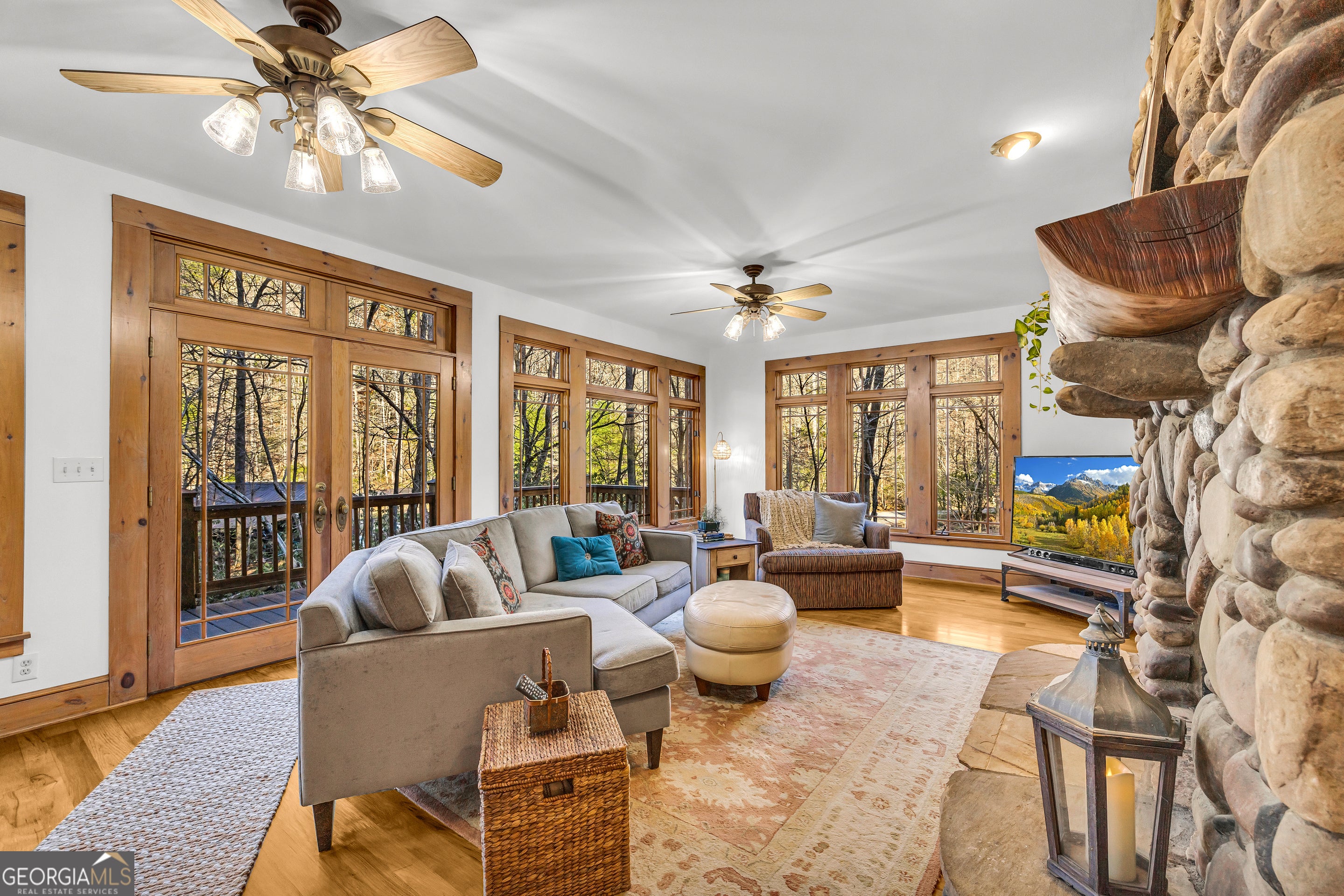 Cherry Log, Georgia, 30522, United States, 4 Bedrooms Bedrooms, ,5 BathroomsBathrooms,Residential,Active,2044142