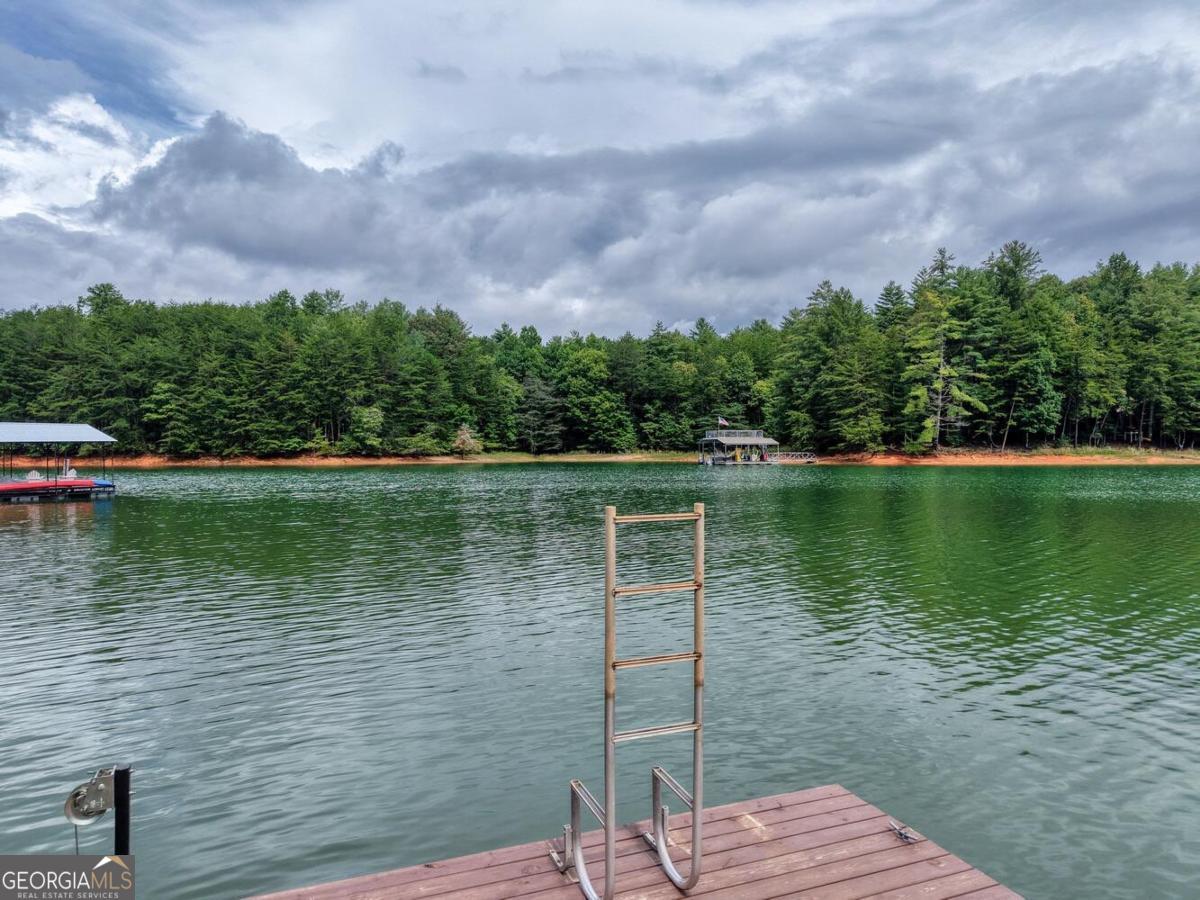 Blairsville, Georgia, 30512, United States, 4 Bedrooms Bedrooms, ,4 BathroomsBathrooms,Residential,Active,1926683