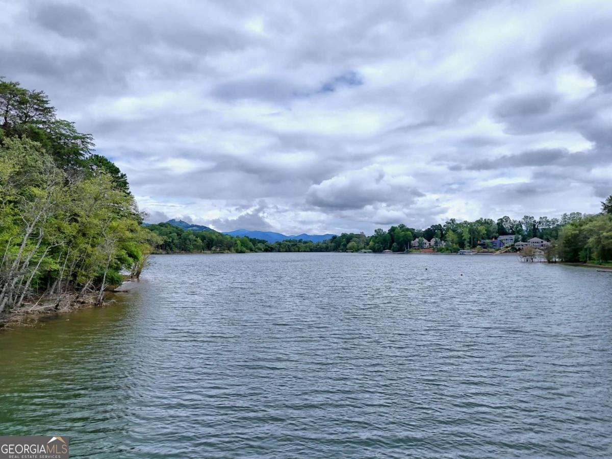Hiawassee, Georgia, 30546, United States, 2 Bedrooms Bedrooms, ,3 BathroomsBathrooms,Residential,Active,1914779
