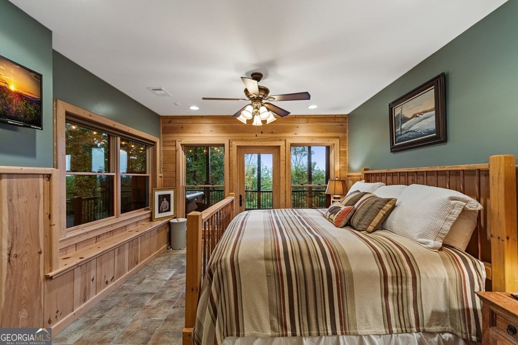 Morganton, Georgia, 30560, United States, 4 Bedrooms Bedrooms, ,5 BathroomsBathrooms,Residential,Active,1953363