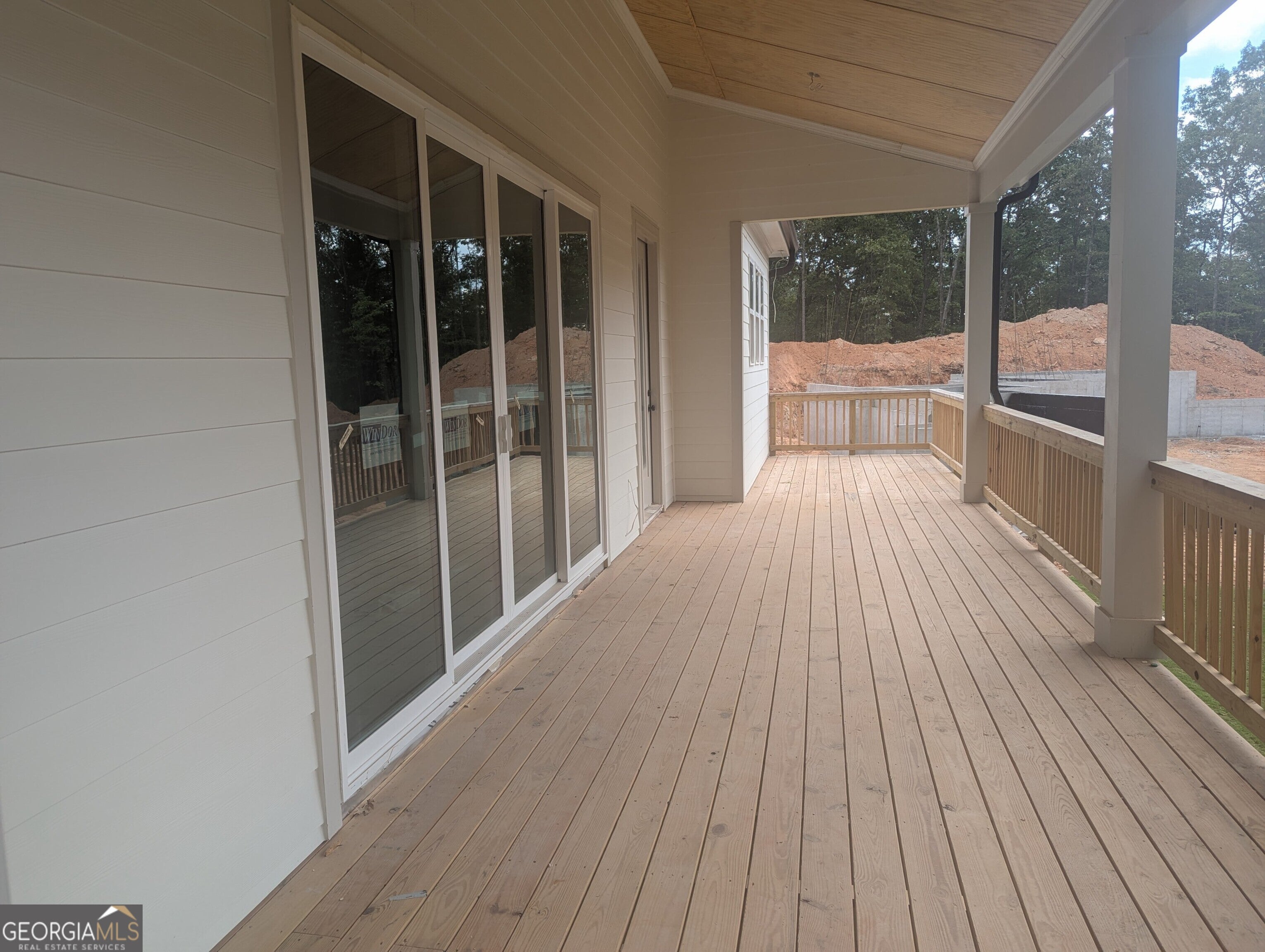 Gainesville, Georgia, 30506, United States, 4 Bedrooms Bedrooms, ,5 BathroomsBathrooms,Residential,Active,1886785