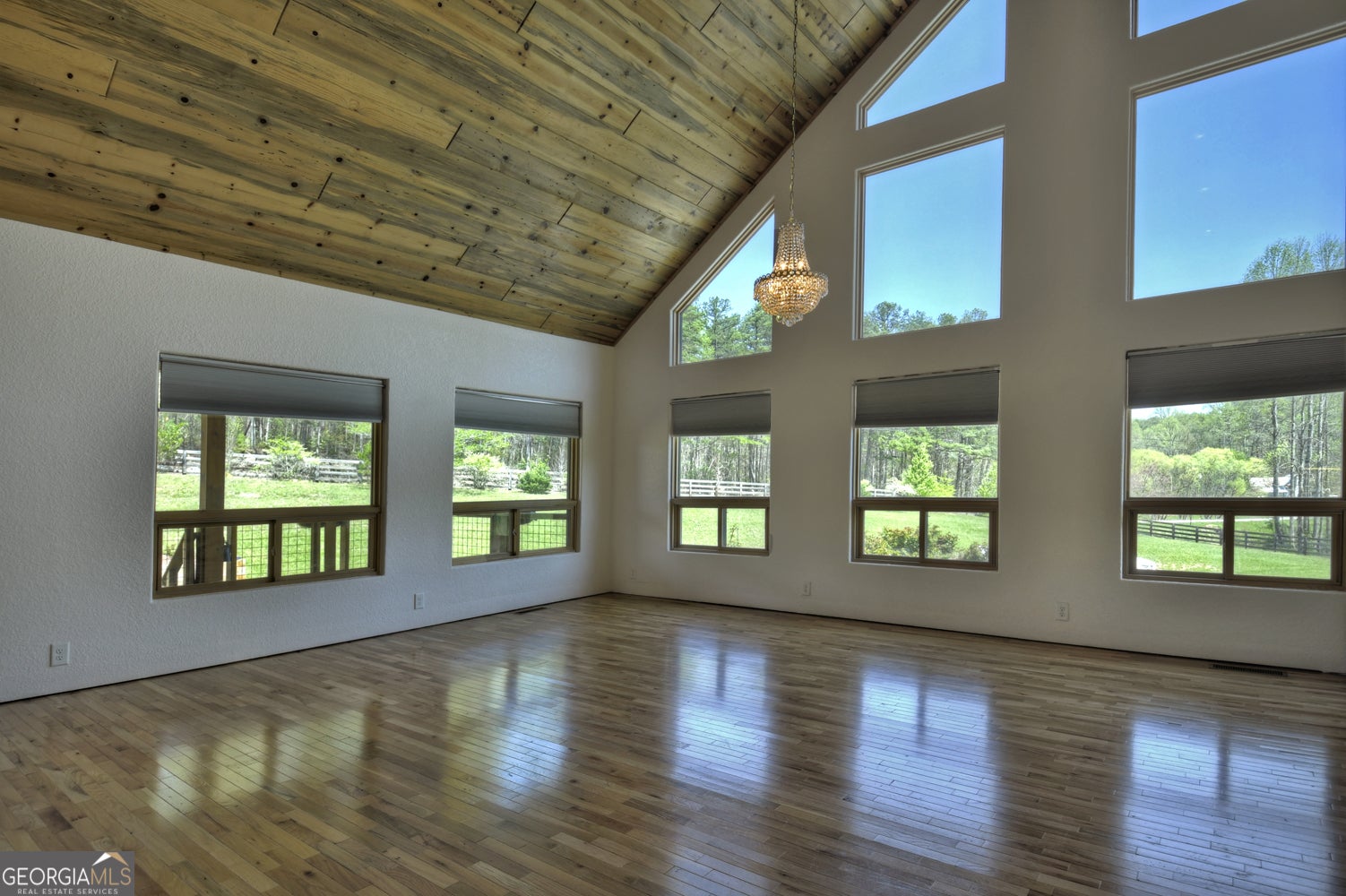 Morganton, Georgia, 30560, United States, 5 Bedrooms Bedrooms, ,3 BathroomsBathrooms,Residential,Active,1798022