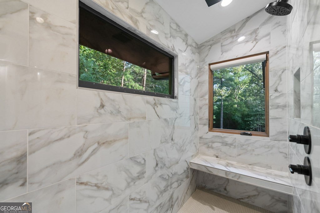 Ellijay, Georgia, 30540, United States, 5 Bedrooms Bedrooms, ,6 BathroomsBathrooms,Residential,Active,1919053