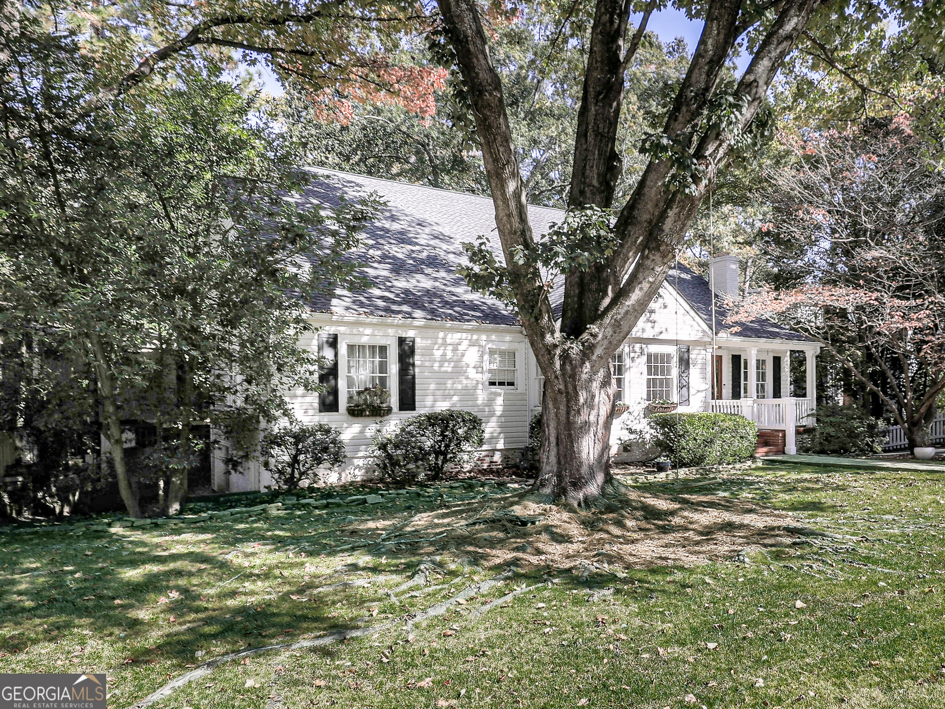 Atlanta, Georgia, 30305, United States, 5 Bedrooms Bedrooms, ,6 BathroomsBathrooms,Residential,Active,1988420