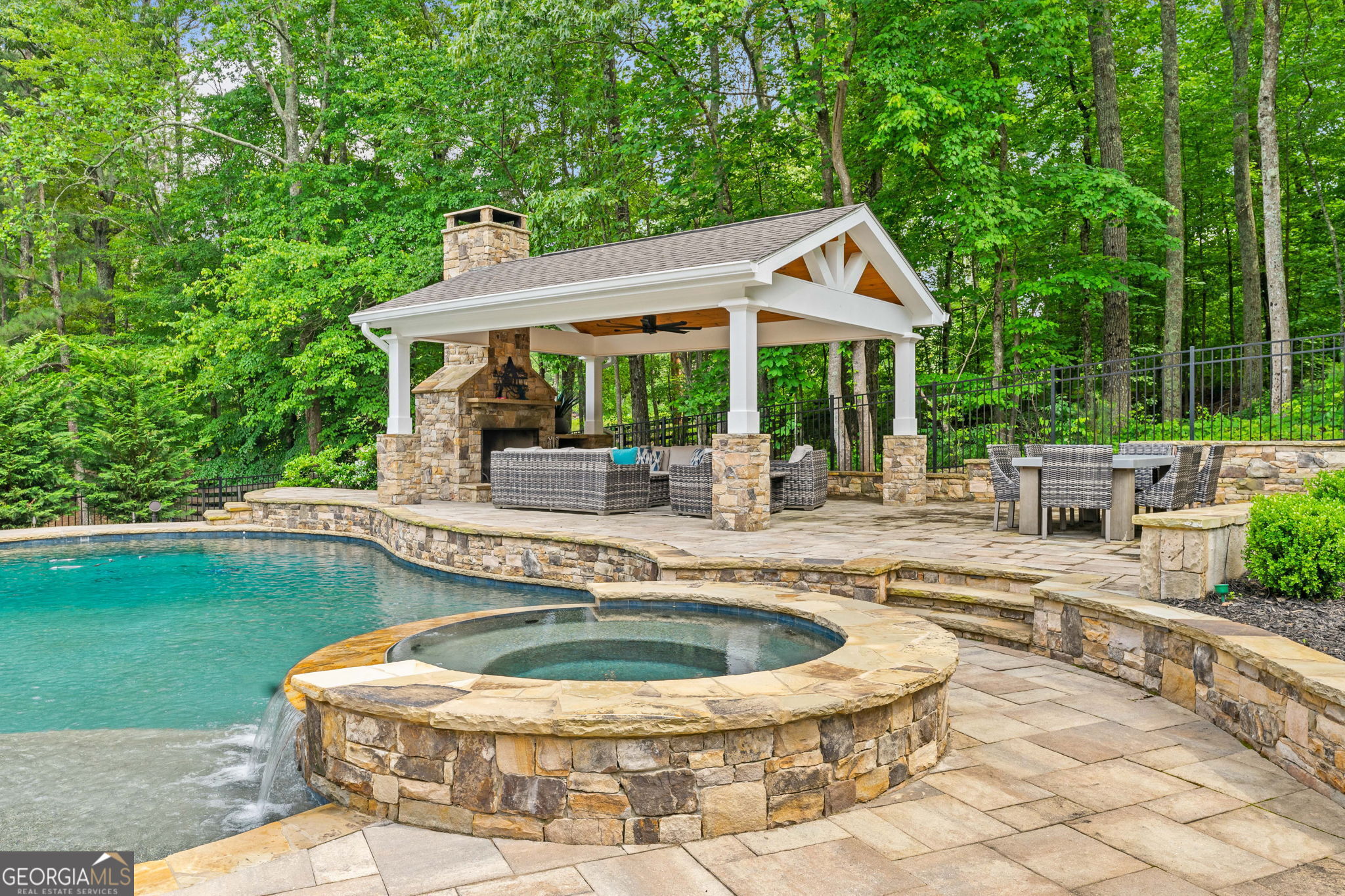 Canton, Georgia, 30115, United States, 6 Bedrooms Bedrooms, ,7 BathroomsBathrooms,Residential,Active,1831817