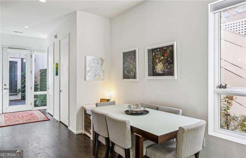 Atlanta, Georgia, 30309, United States, 3 Bedrooms Bedrooms, ,4 BathroomsBathrooms,Residential,Active,1987236