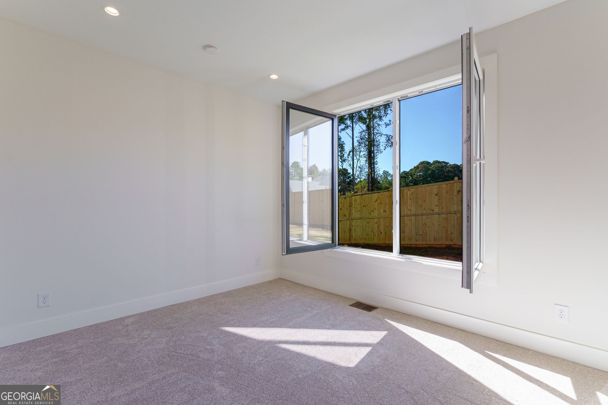 Cumming, Georgia, 30041, United States, 4 Bedrooms Bedrooms, ,4 BathroomsBathrooms,Residential,Active,1969675