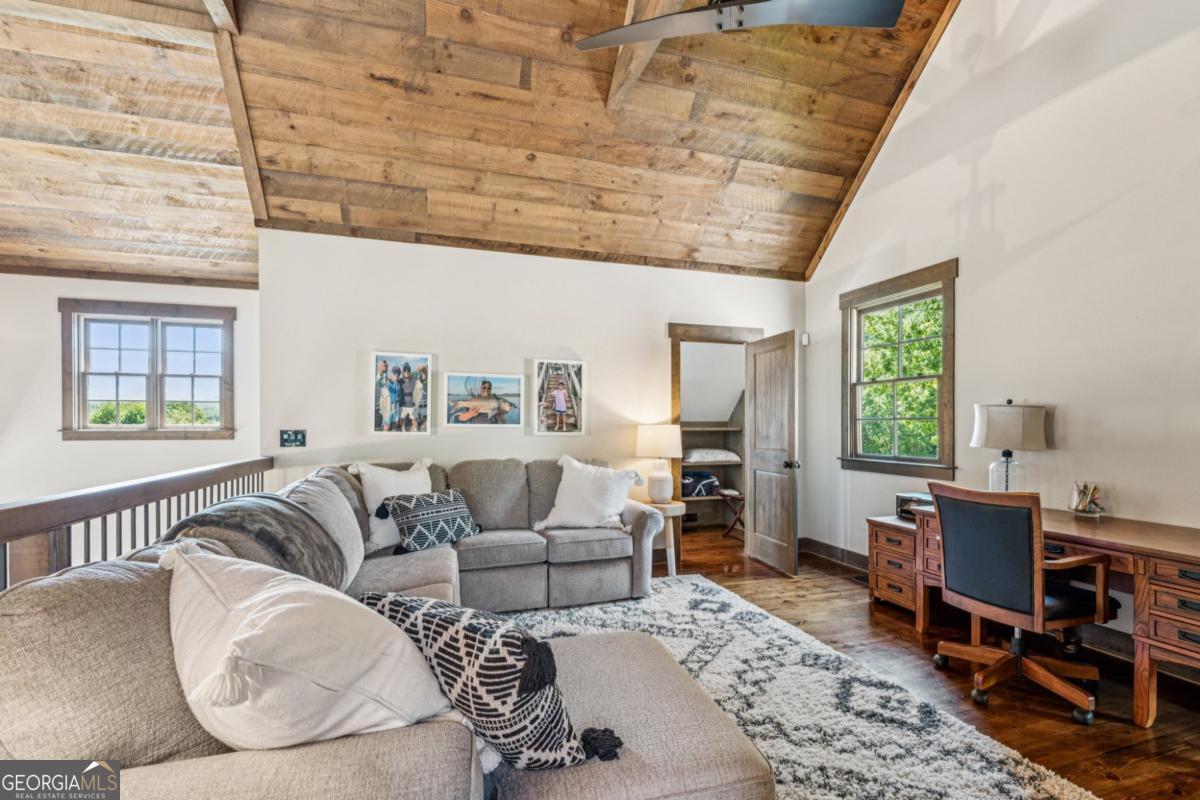 Ellijay, Georgia, 30536, United States, 3 Bedrooms Bedrooms, ,4 BathroomsBathrooms,Residential,Active,1929422