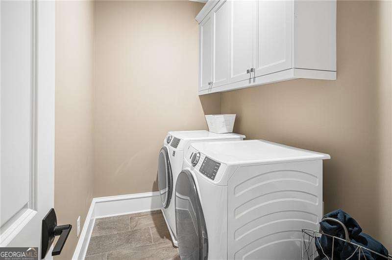 Atlanta, Georgia, 30319, United States, 3 Bedrooms Bedrooms, ,5 BathroomsBathrooms,Residential,Active,1996298