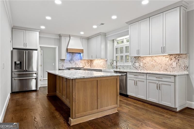 Johns Creek, Georgia, 30097, United States, 6 Bedrooms Bedrooms, ,6 BathroomsBathrooms,Residential,Active,1985586