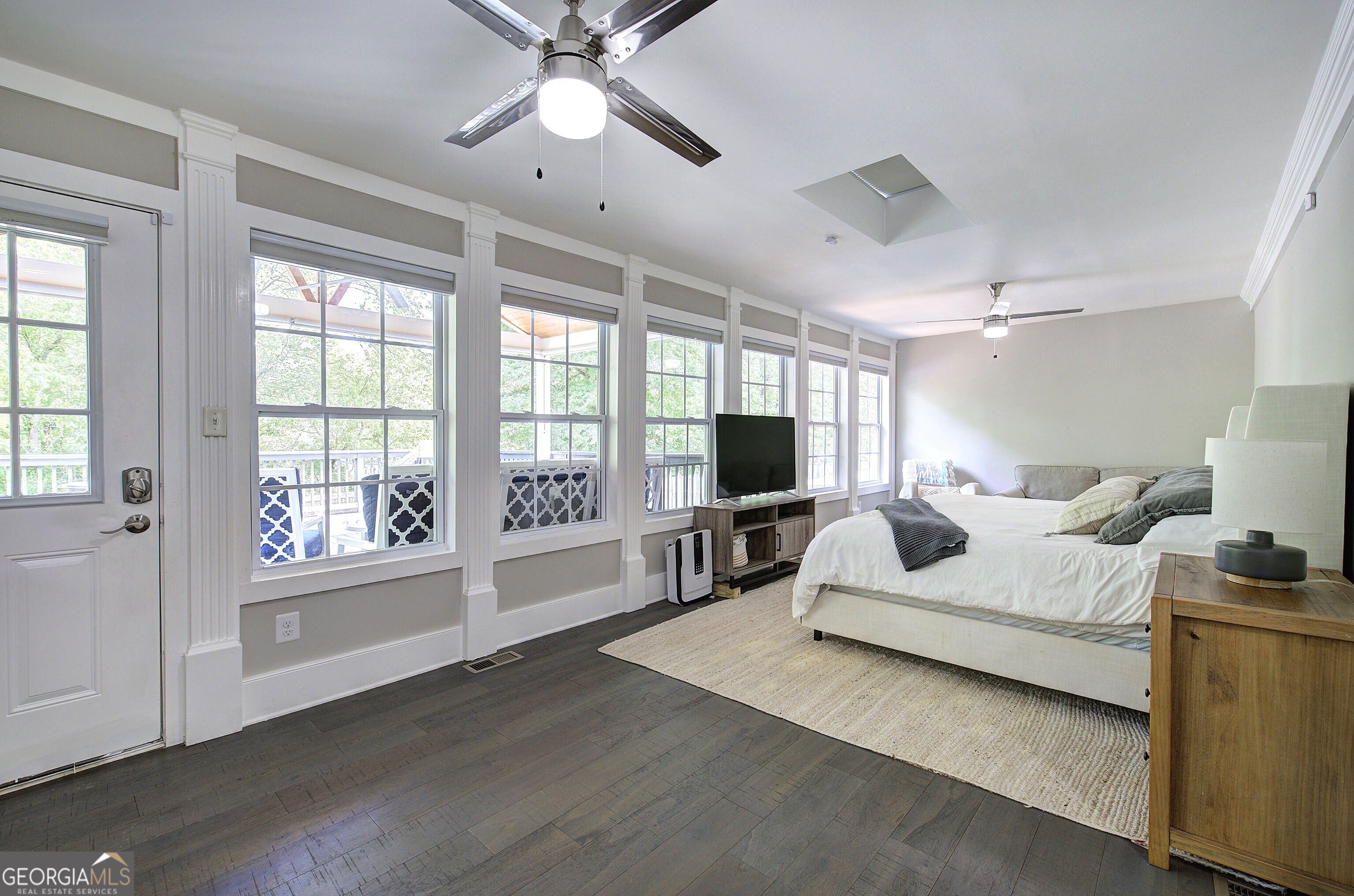 Marietta, Georgia, 30068, United States, 6 Bedrooms Bedrooms, ,5 BathroomsBathrooms,Residential,Active,2044581