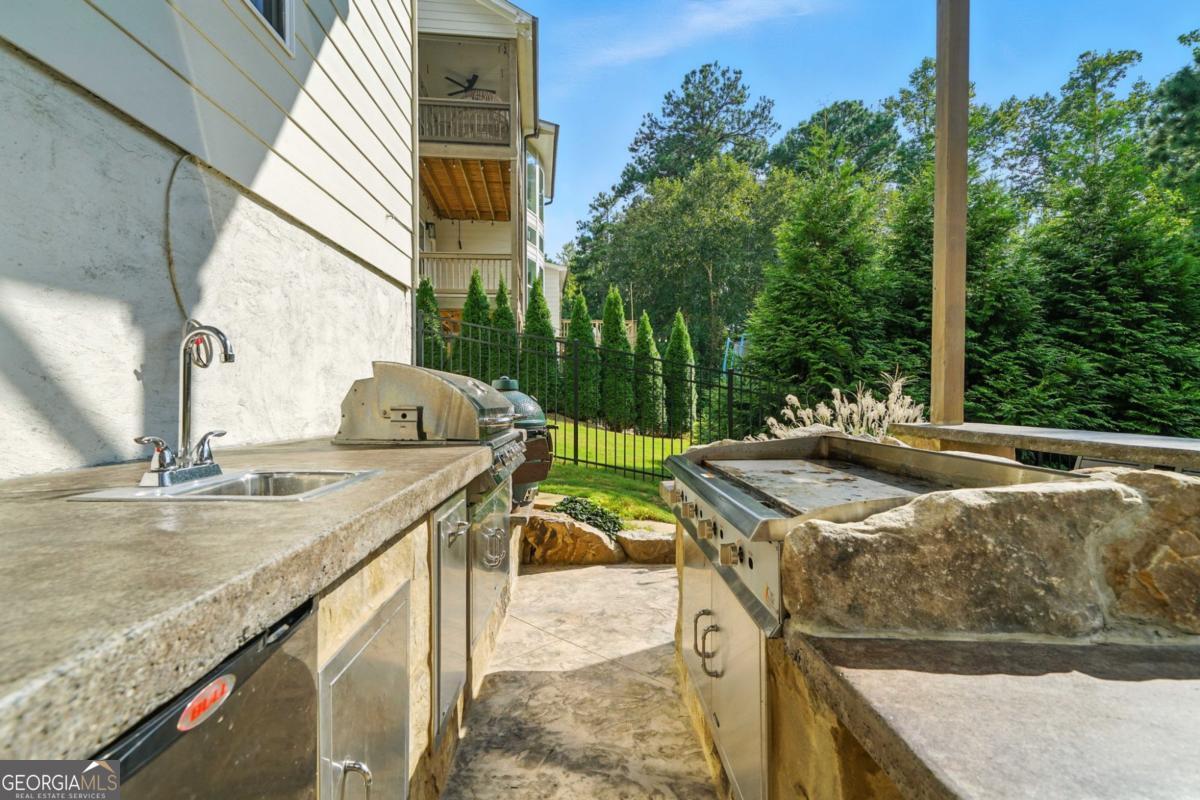 Canton, Georgia, 30115, United States, 7 Bedrooms Bedrooms, ,4 BathroomsBathrooms,Residential,Active,1936405