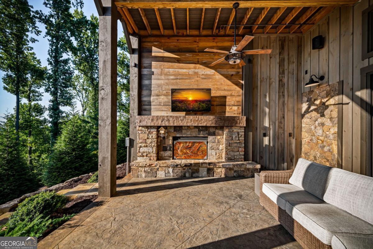 Blue Ridge, Georgia, 30513, United States, 4 Bedrooms Bedrooms, ,4 BathroomsBathrooms,Residential,Active,1905085