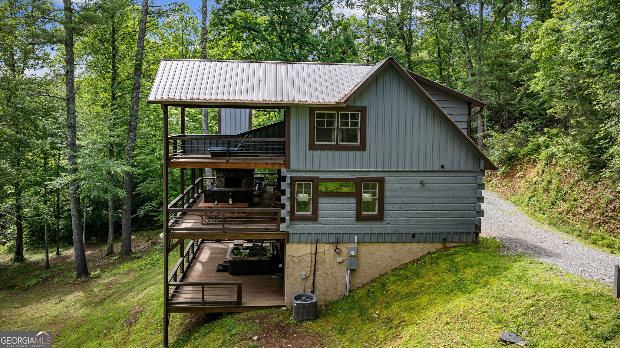Blue Ridge, Georgia, 30513, United States, 3 Bedrooms Bedrooms, ,3 BathroomsBathrooms,Residential,Active,2045614