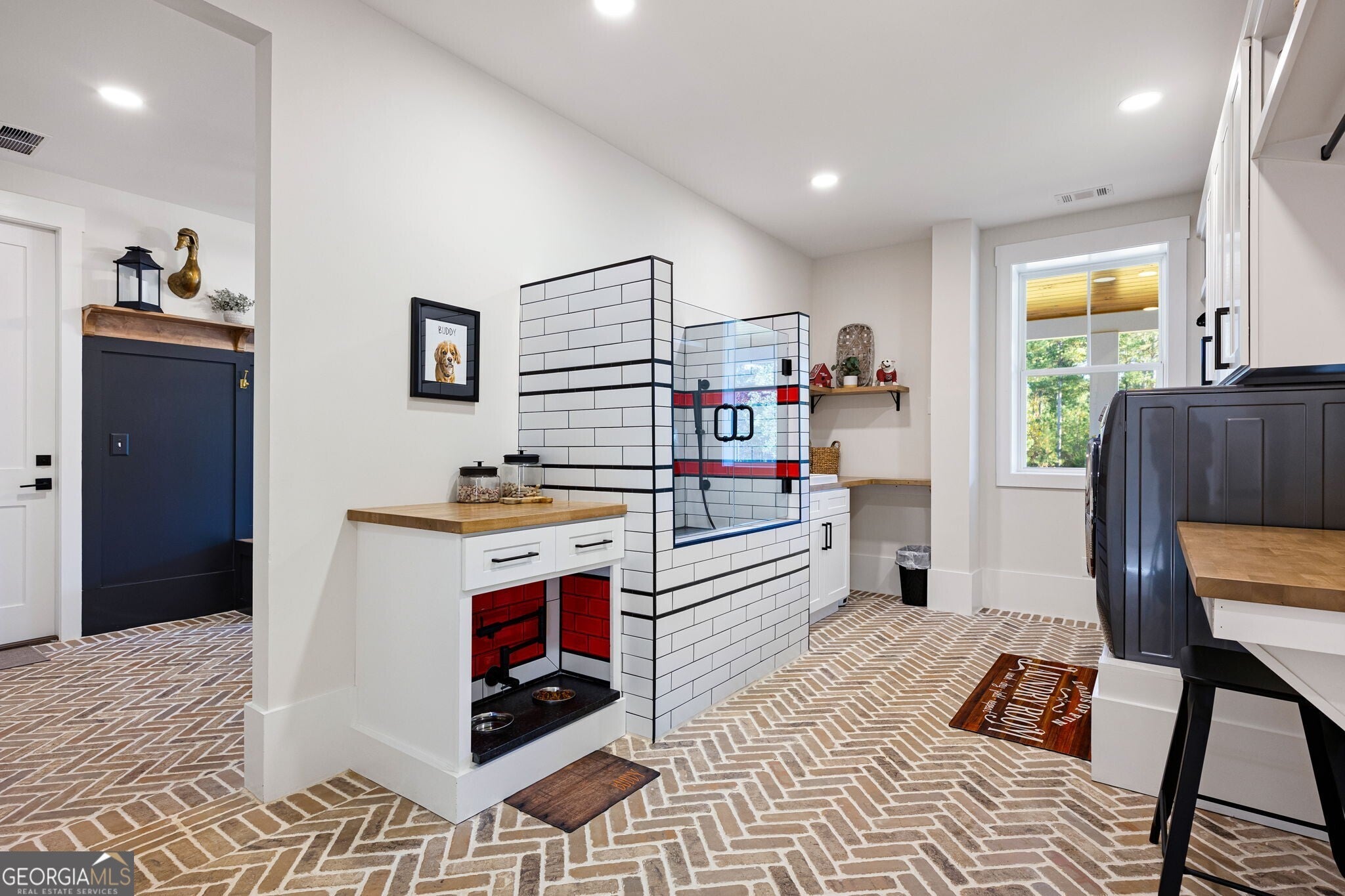 Rydal, Georgia, 30171, United States, 5 Bedrooms Bedrooms, ,5 BathroomsBathrooms,Residential,Active,1987251