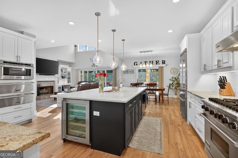 Flowery Branch, Georgia, 30542, United States, 6 Bedrooms Bedrooms, ,6 BathroomsBathrooms,Residential,Active,1898019